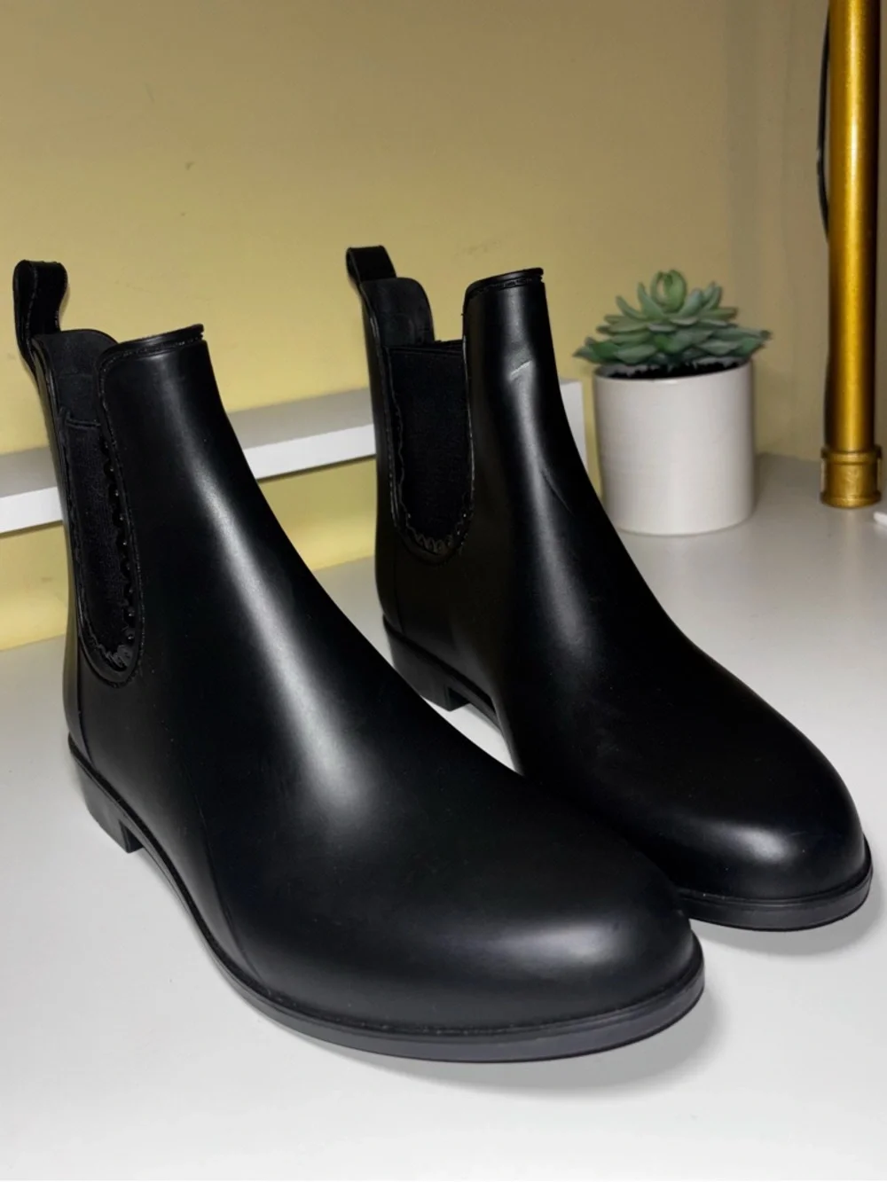 Jack Rogers Black Rain Boots Chelsea Style Ankle Waterproof Size 9 Preppy Clean